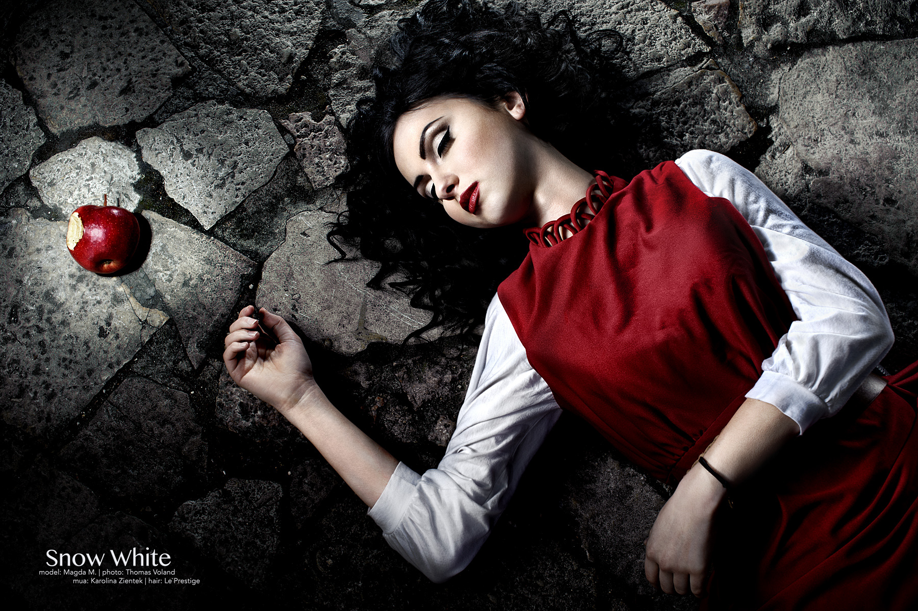 Snow White cosplay